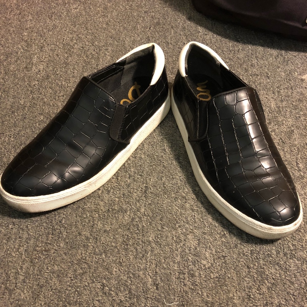Sam Edelman Snake Sneakers!